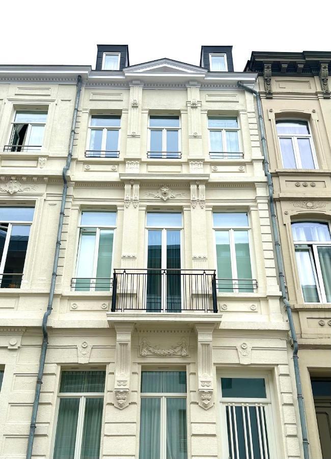 European Comission Beautiful Studio Apartment Brussel Bagian luar foto
