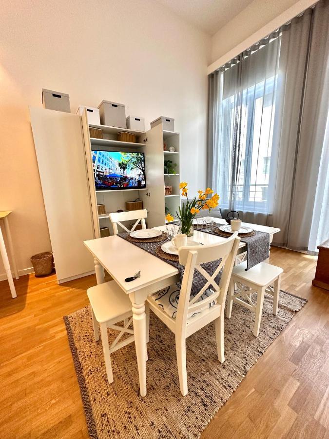 European Comission Beautiful Studio Apartment Brussel Bagian luar foto