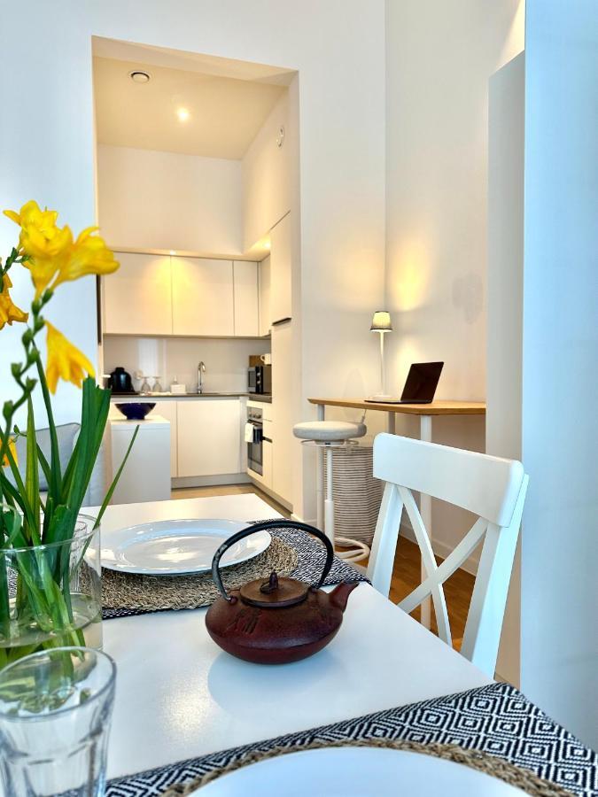 European Comission Beautiful Studio Apartment Brussel Bagian luar foto